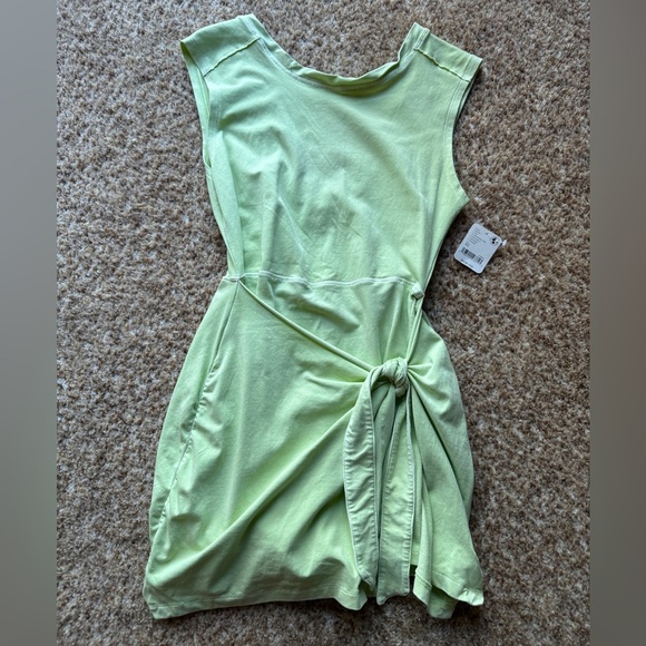 NWT Free People Hotshot sharing playsuit size xs $98 no longer available in lime - Picture 1 of 6